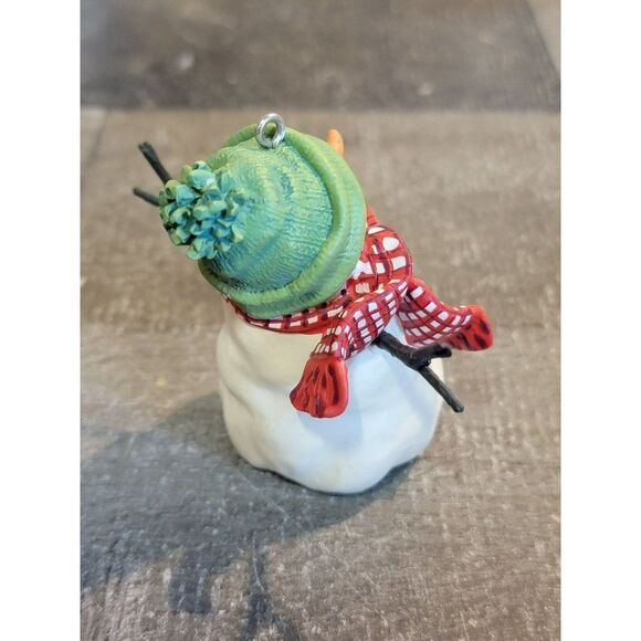 Hallmark 1999 Snowman red scarf ornament Xmas decor - Picture 3 of 4